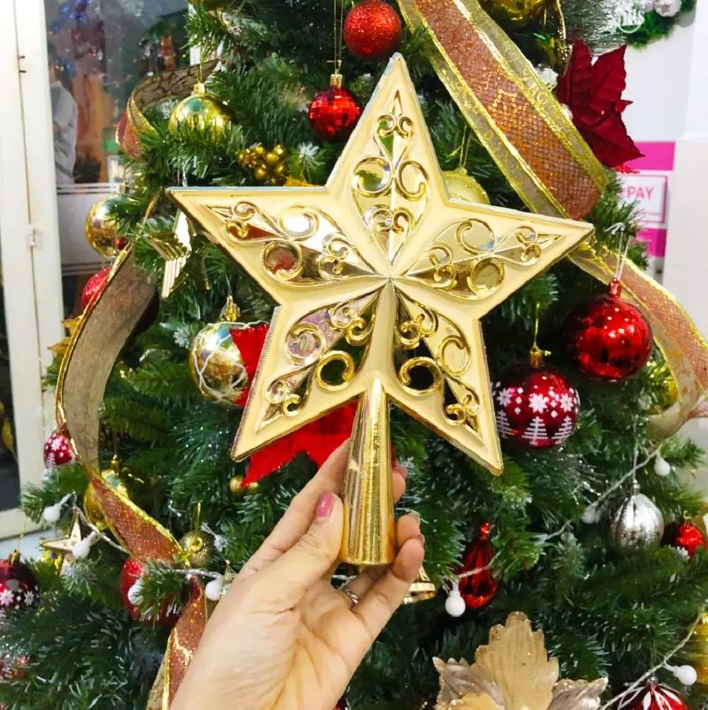 Ngôi sao sử dụng trang trí trên đỉnh cây thông Noel tại nhà (nguồn: sưu tầm)