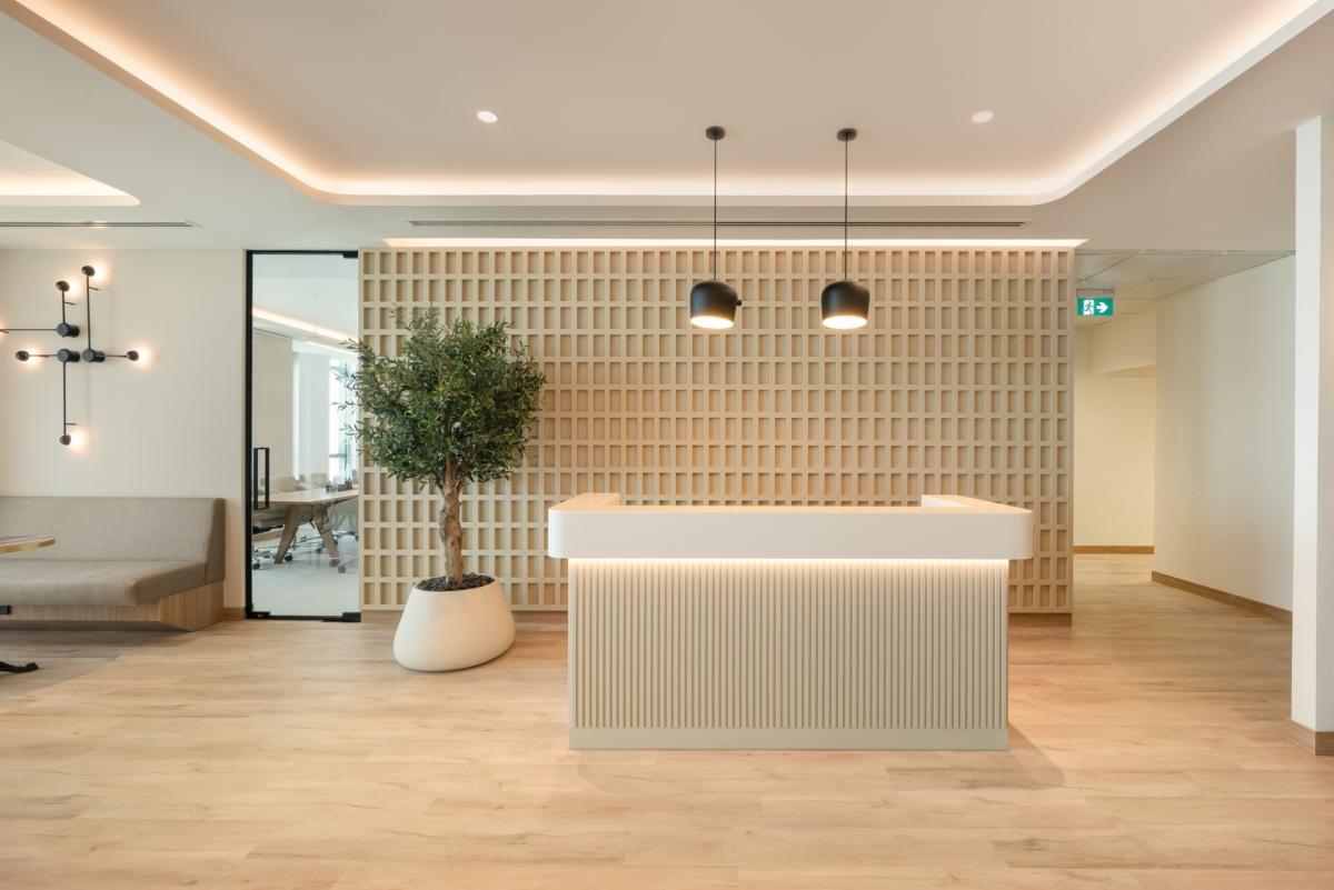 Quầy lễ tân và tiếp khách là bộ mặt của văn phòng cần thiết kế chỉnh chu (nguồn: sưu tầm)